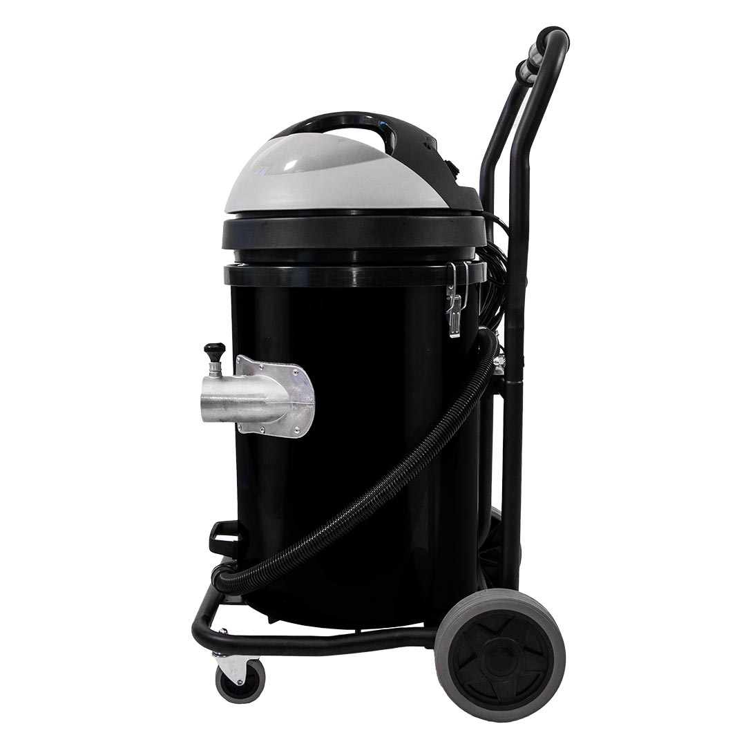 Cyclone 2400W 20 Gallon Domestic (120v) Gutter Vacuum  with 20 Foot Carbon Fiber Clamping  Poles and Bag